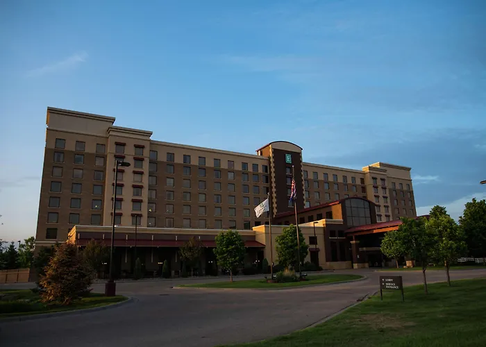 Embassy Suites By Hilton Minneapolis North