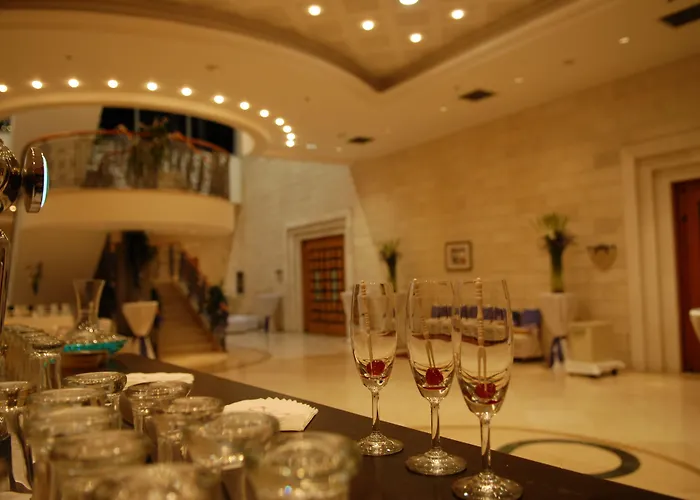 Golden Crown Hotel