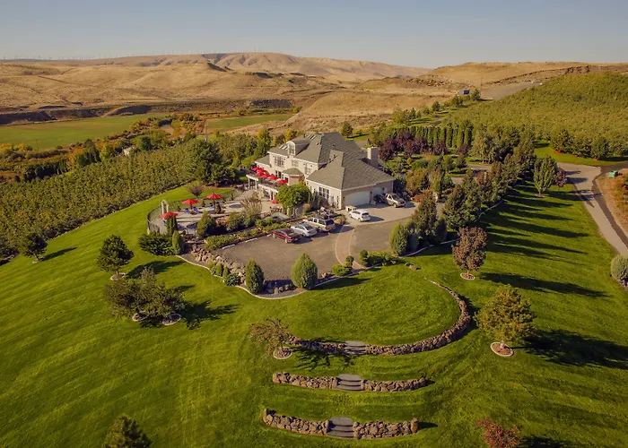 Cameo Heights Mansion And The Vine Fine Dining Restaurant