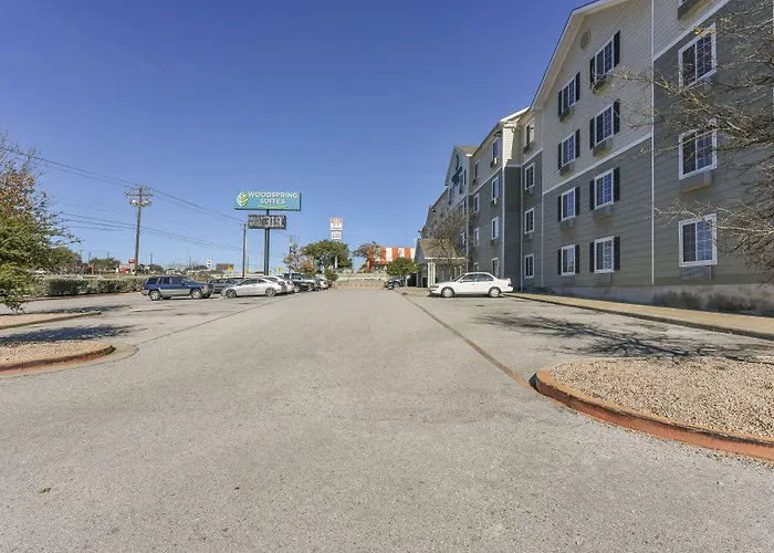 Woodspring Suites Austin North I-35
