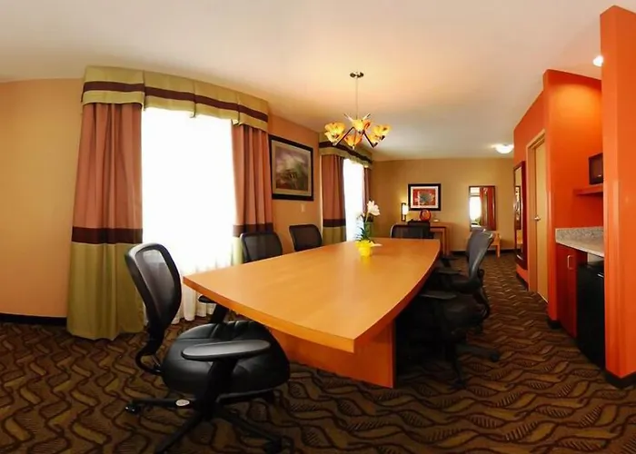 Flowood Hotels With Jacuzzi in Room