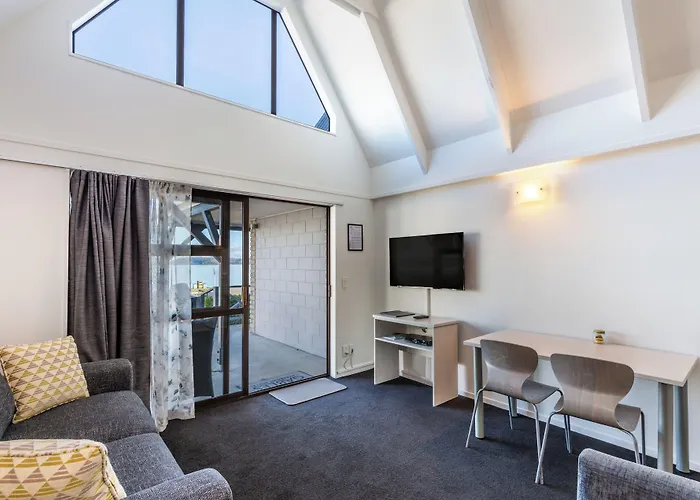 Gables Lakefront Motel Taupo