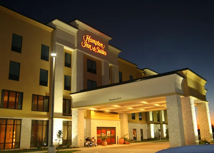 Hampton Inn & Suites
