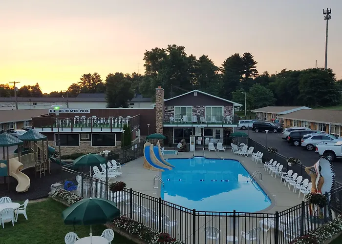 Black Hawk & Suites