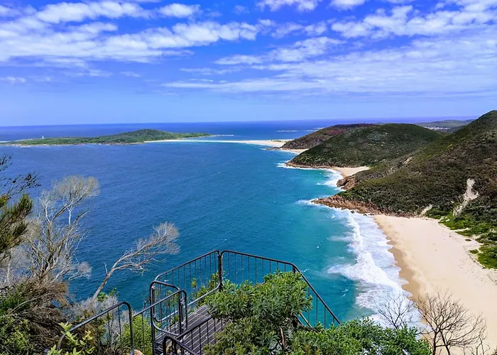 Nelson Bay Breeze Aparthotel