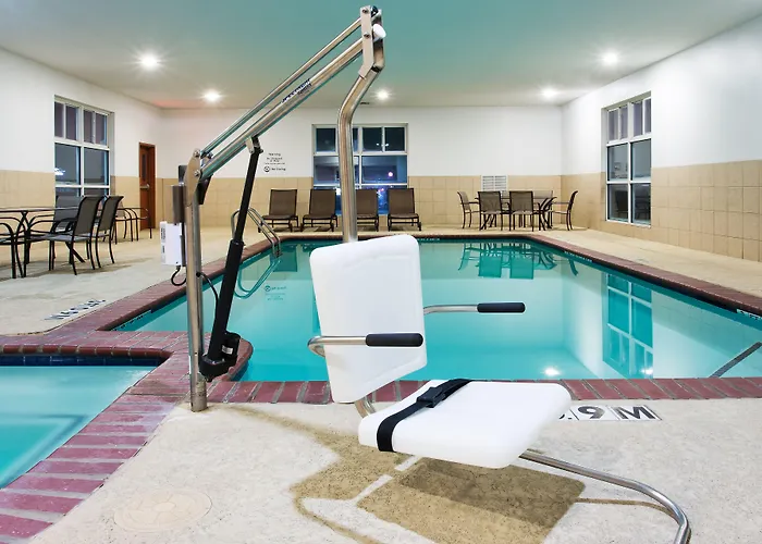 Holiday Inn Express Hotel & Suites Alvarado By Ihg