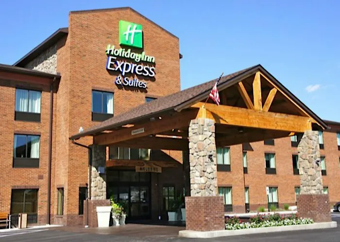 Holiday Inn Express & Suites Donegal By Ihg