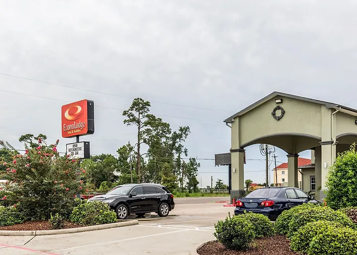 Quality Inn & Suites Bridge City Orange