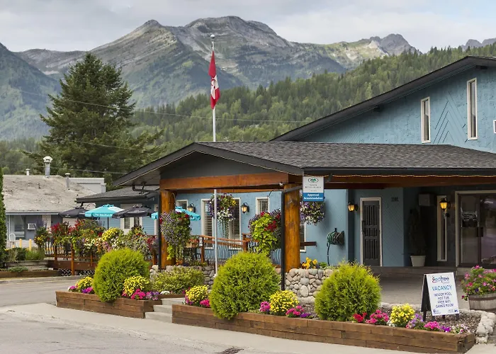 Red Tree Lodge Fernie