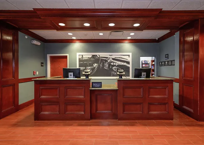 Hampton Inn & Suites Detroit/Chesterfield