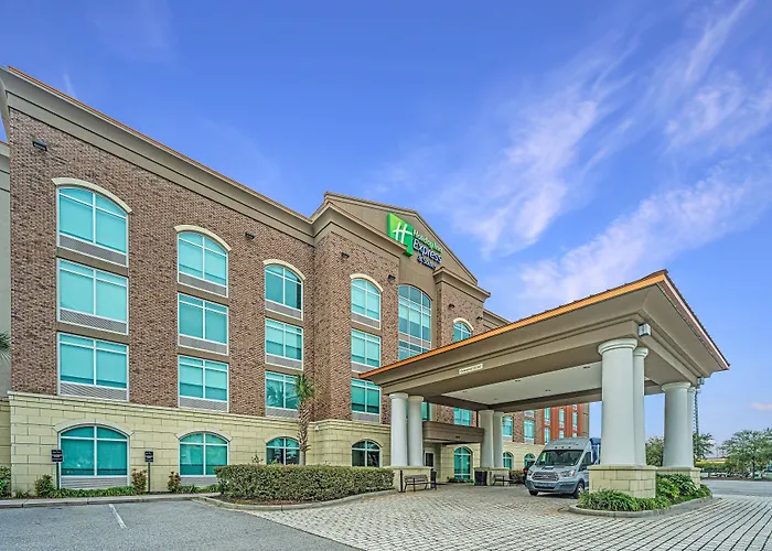 Holiday Inn Express & Suites Charleston Arpt-Conv Ctr Area By Ihg North Charleston