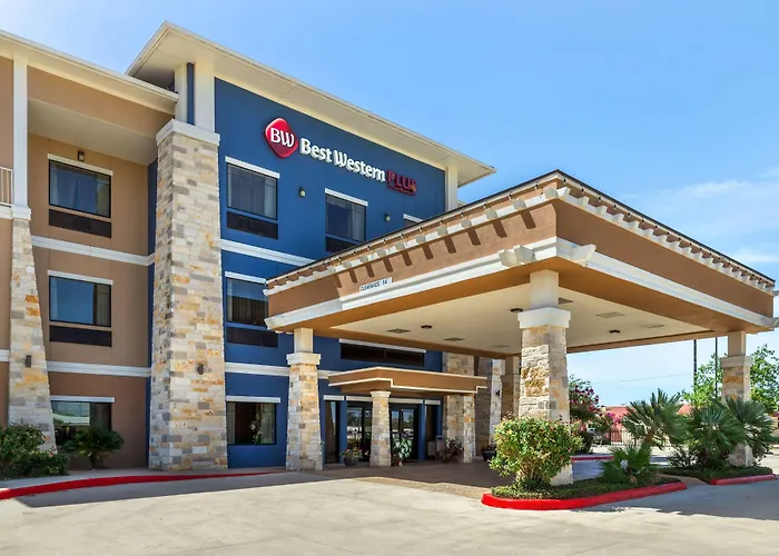 Best Western Plus Lytle Inn And Suites