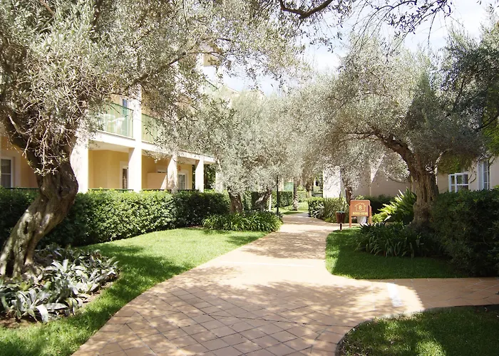 Aparthotel Zafiro Cala Mesquida