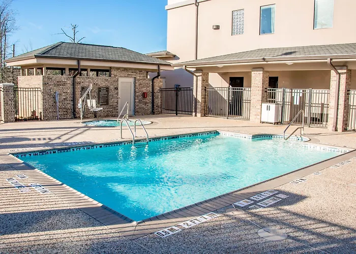 Sleep Inn & Suites Center