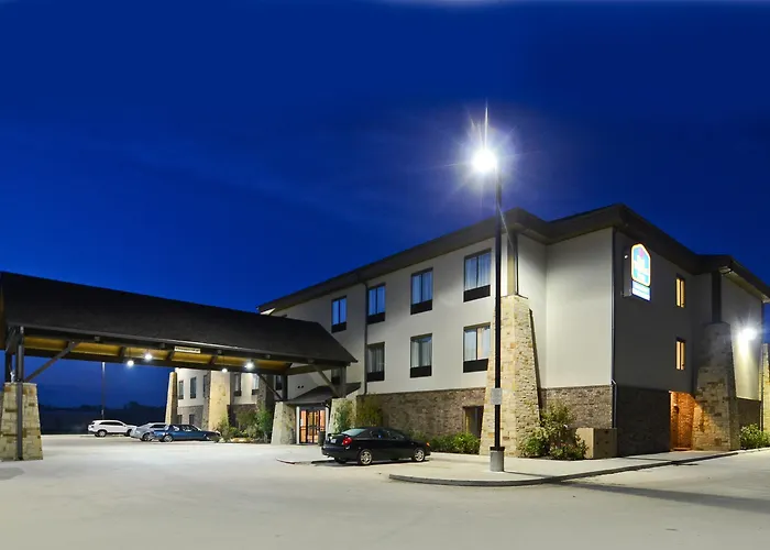 Best Western Plus Emory At Lake Fork Inn & Suites