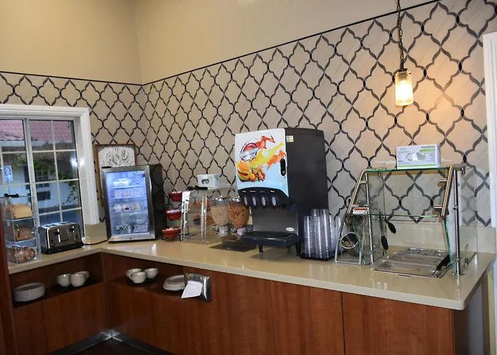 Dynasty Suites Redlands