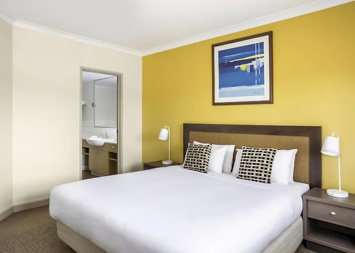 Mantra Geraldton