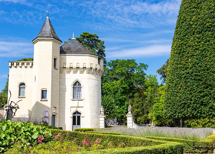 Le Château de Candes, les chambres, la Tour, les Suites