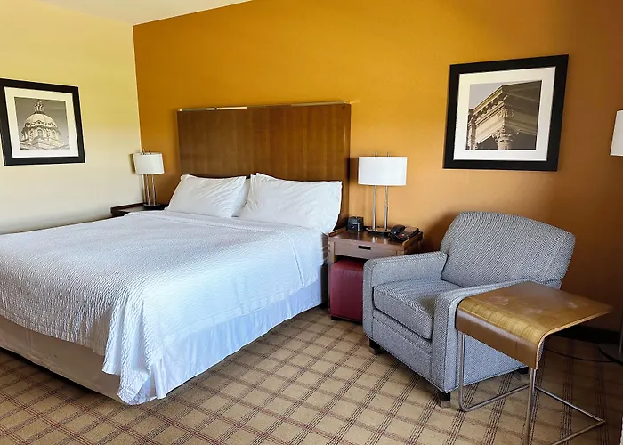 Four Points By Sheraton Edmonton Gateway