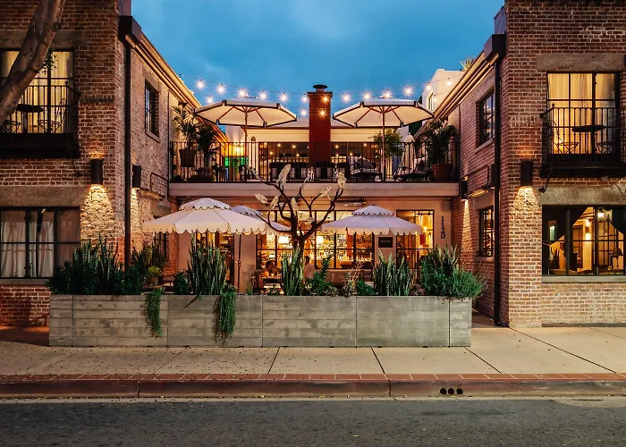 Granada Hotel & Bistro