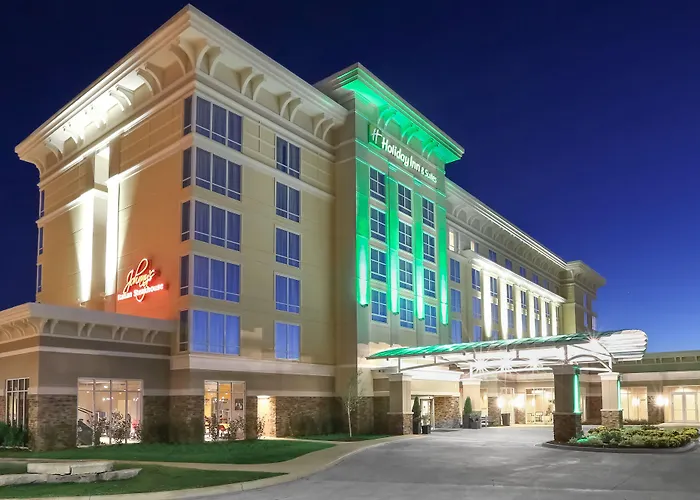 Holiday Inn And Suites East By Ihg