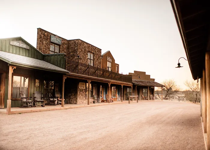 Tombstone Monument Guest Ranch Hotel