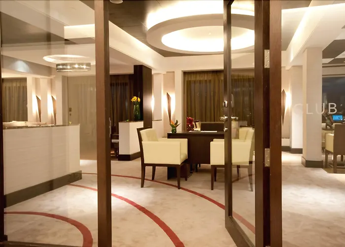 Sankara Nairobi, Autograph Collection