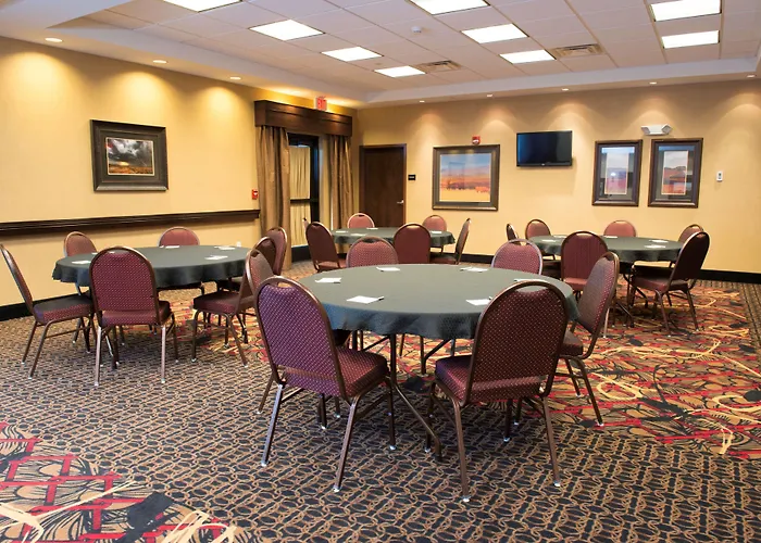 Hampton Inn & Suites Bismarck Northwest