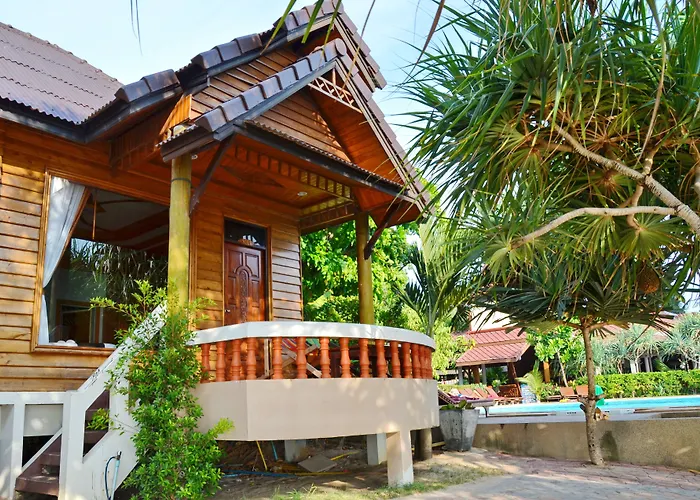 Lanta Miami Resort - Sha Extra Plus