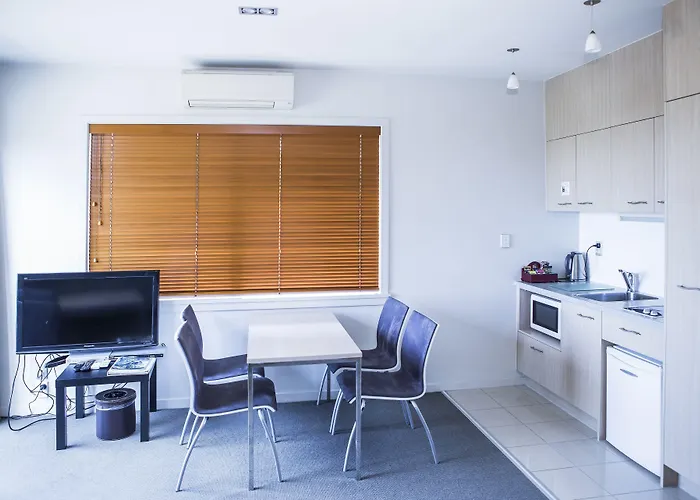 Waves Motel Orewa