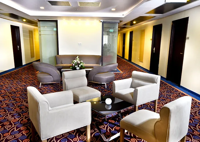 Golden Crown Old City Hotel