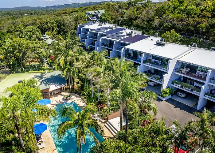 The Oasis Apartments And Treetop Houses Byron Bay