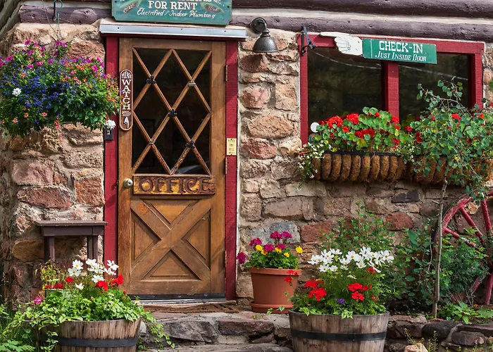 Pioneer Guest Cabins