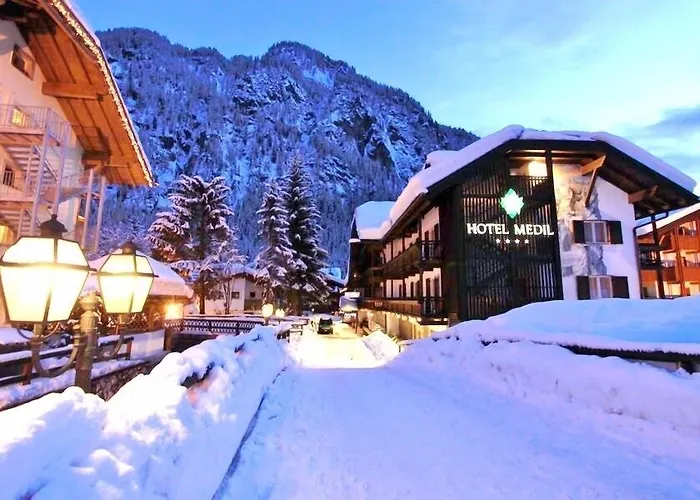 Hotel Medil Campitello di Fassa