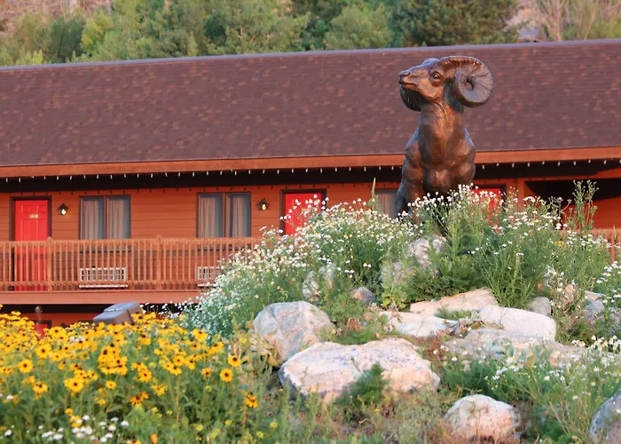 Flat Creek Inn