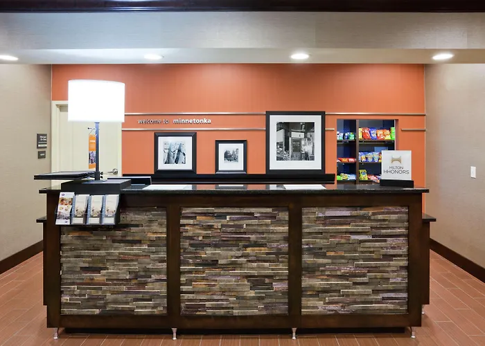 Hampton Inn & Suites Minneapolis West/ Minnetonka