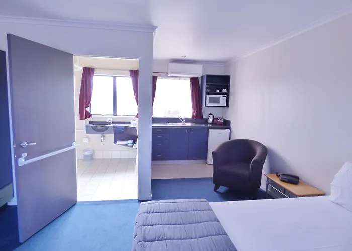 Claremonte Motor Lodge