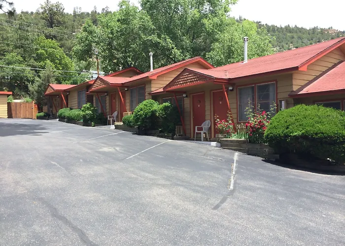 Caboose Motel & Gift Shop