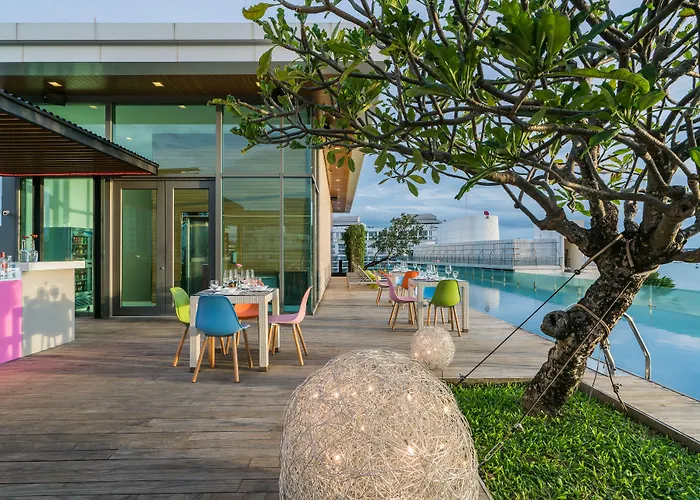 Seven Zea Chic Hotel