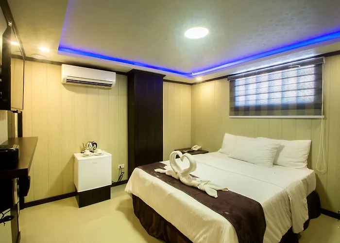Diamond Water Edge Resort Balabag 