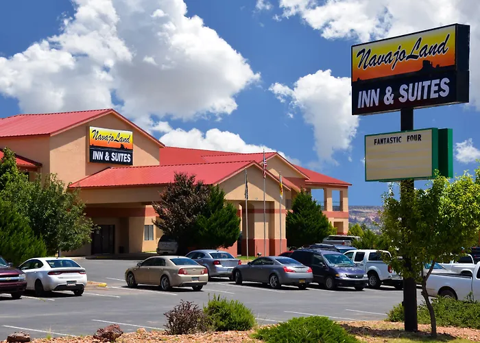 Navajoland Inn