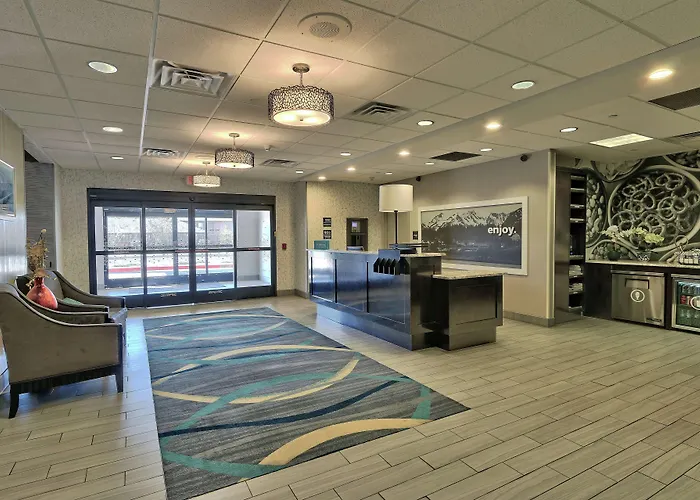 Hampton Inn & Suites Albuquerque Airport