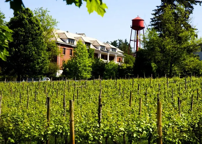 Mcmenamins Edgefield Hotel Troutdale