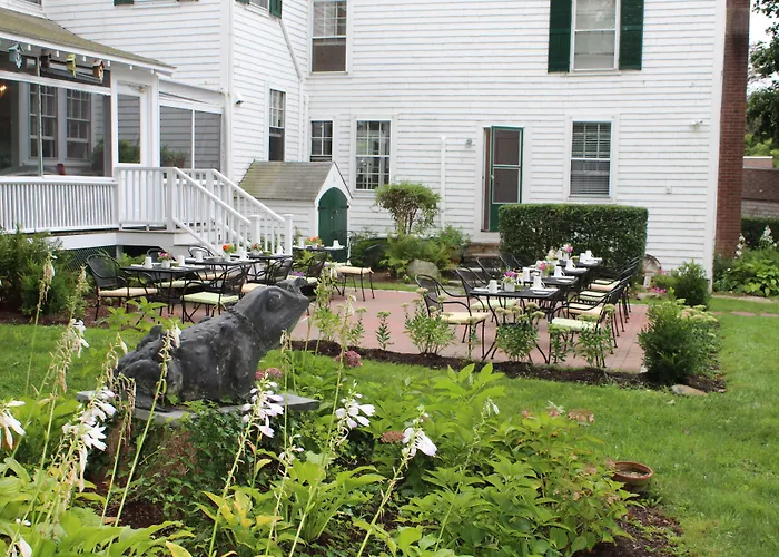 Village Inn