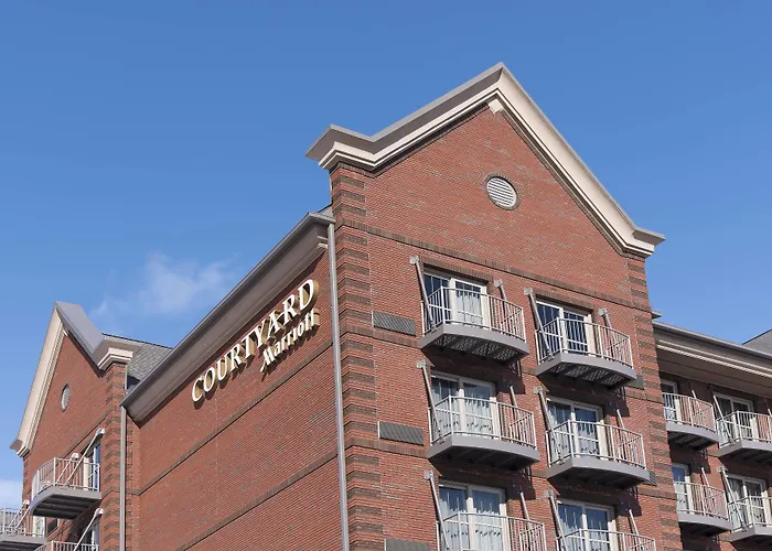 Courtyard By Marriott Downtown