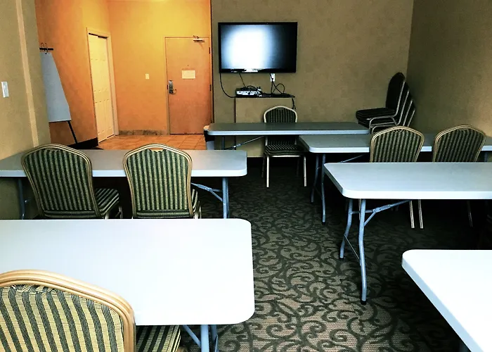 Trend Mountain Hotel & Conference Centre Tumbler Ridge