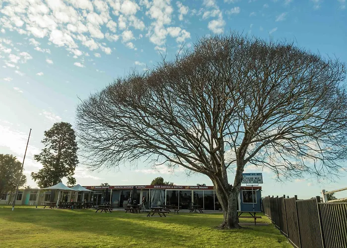 Moruya Waterfront Hotel Motel