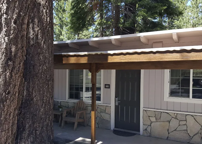 Emerald Bay Lodge