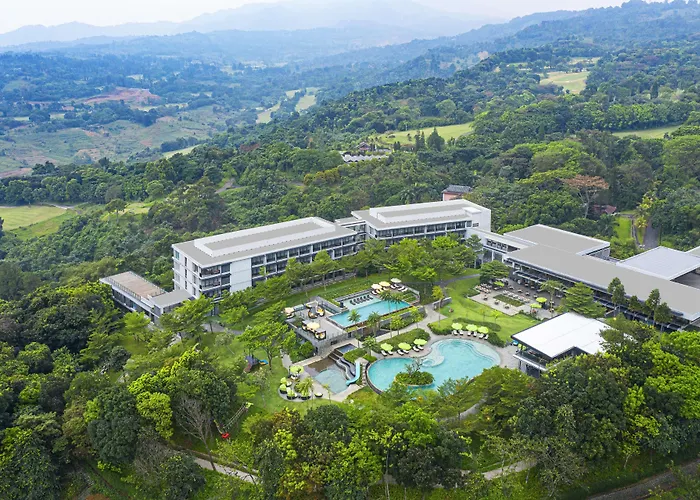 Royal Tulip Gunung Geulis Resort&Golf