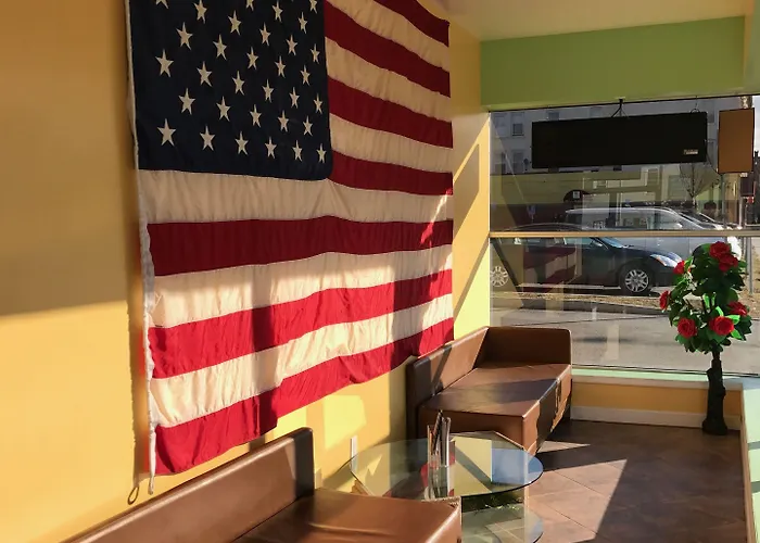 Waterbury Big Apple Motel